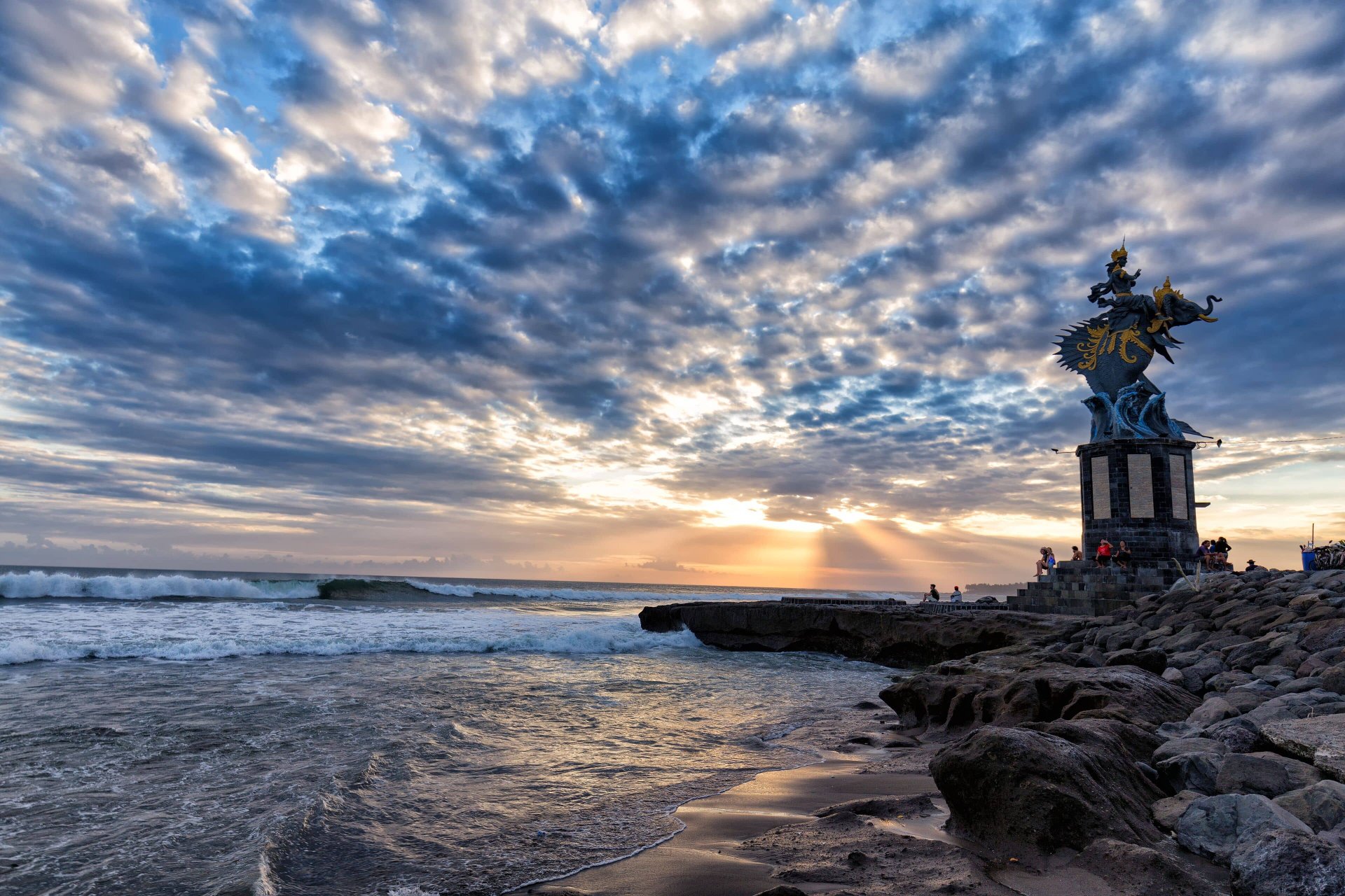 The Charm of Pererenan: Calm Streets, Surf, and Design‑Led Villas on Bali’s Southwest Coast