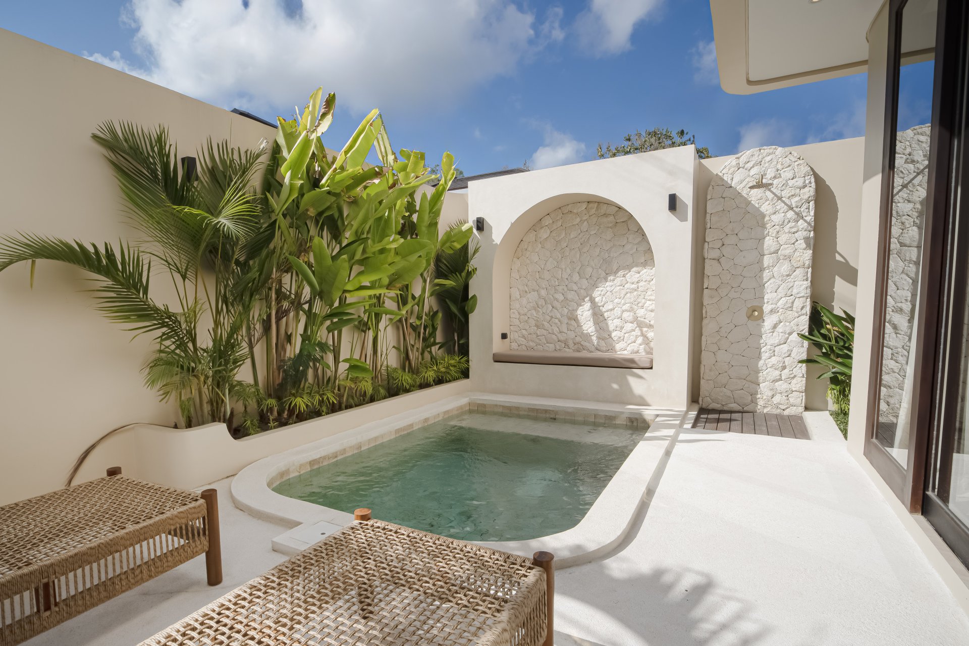 Leasehold 1-Bedroom Pool Villa in Bingin, Uluwatu with Private Balcony & Beach Access