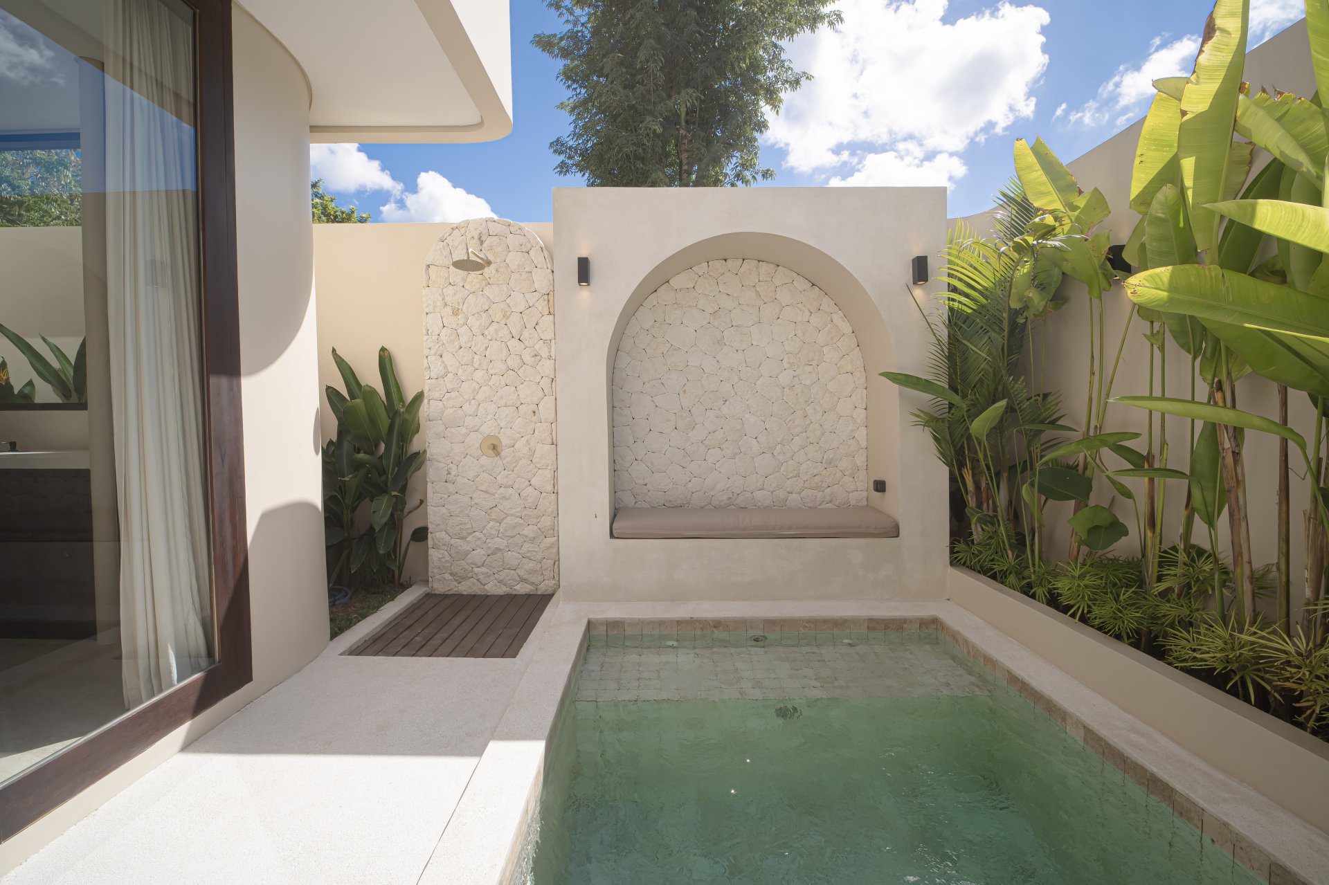 Newly Built Modern 1-Bedroom Leasehold Pool Villa in Bingin, Uluwatu, Minutes to the Beach