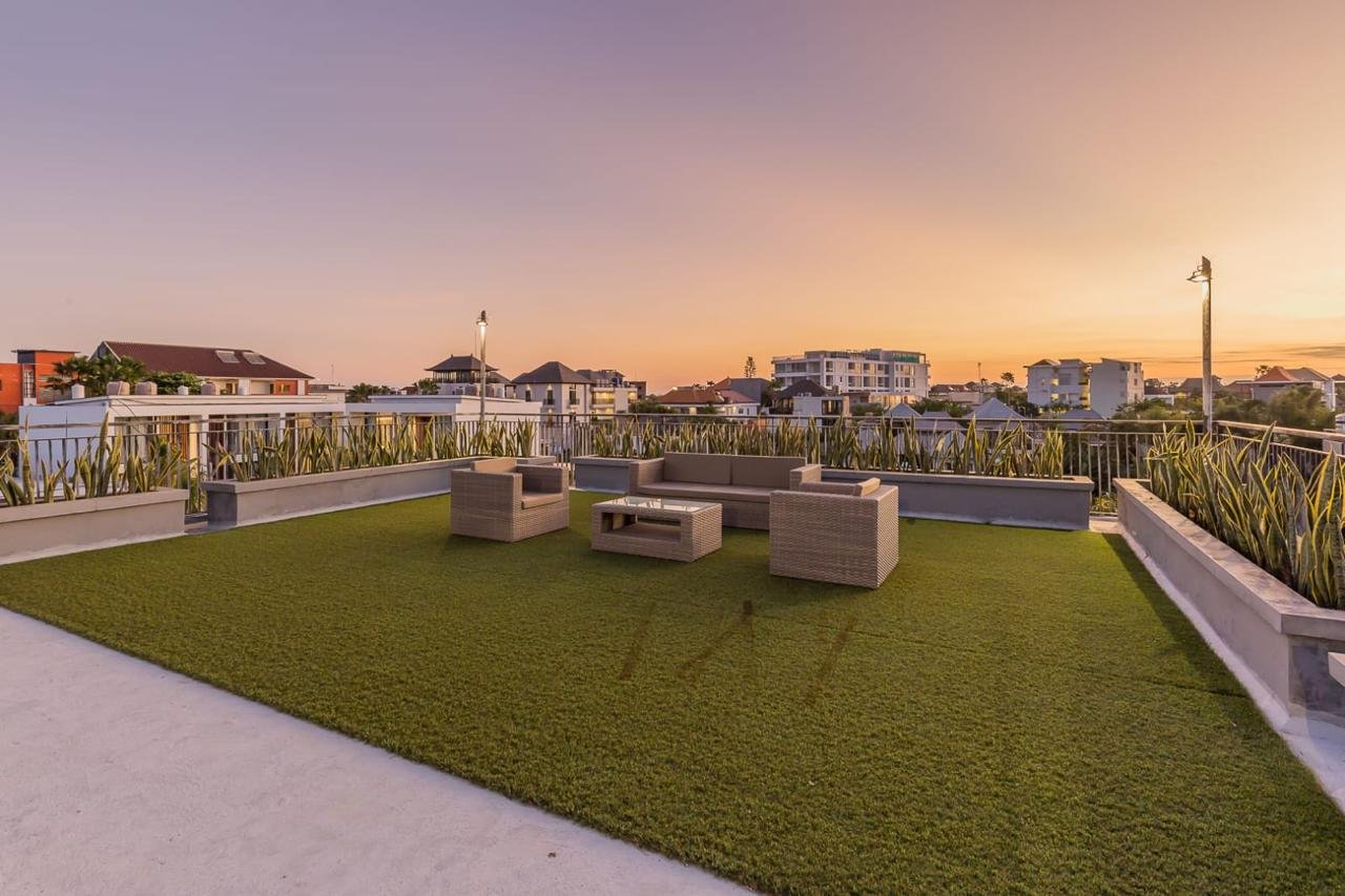 Freehold 4-Bedroom Villa Near Berawa Beach, Canggu — Move-In Ready, Walk to Beach Clubs