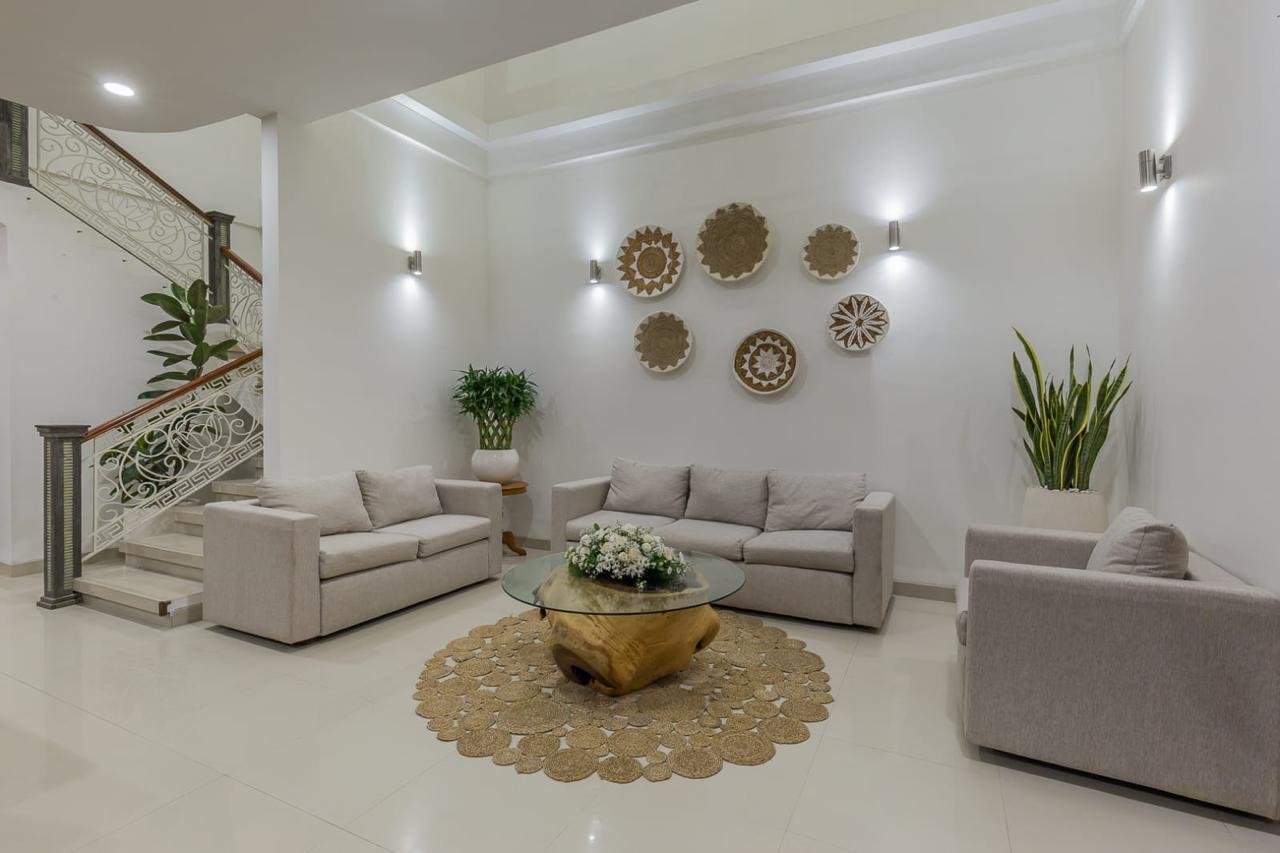Freehold 4-Bedroom Villa Near Berawa Beach, Canggu — Move-In Ready, Walk to Beach Clubs