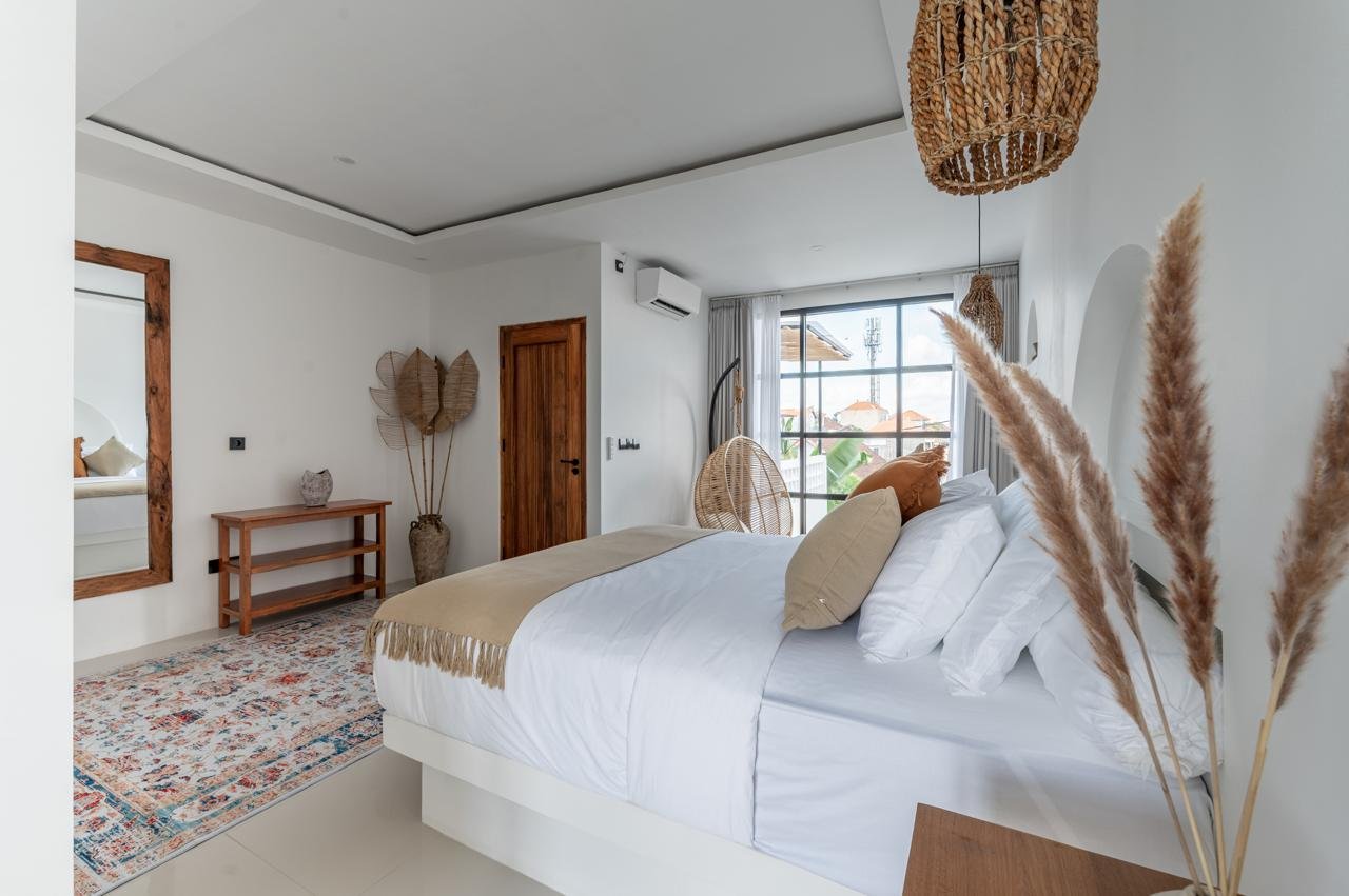Modern 2-Bedroom Leasehold Villa with Private Pool & Sunken Living in Meruya, Canggu