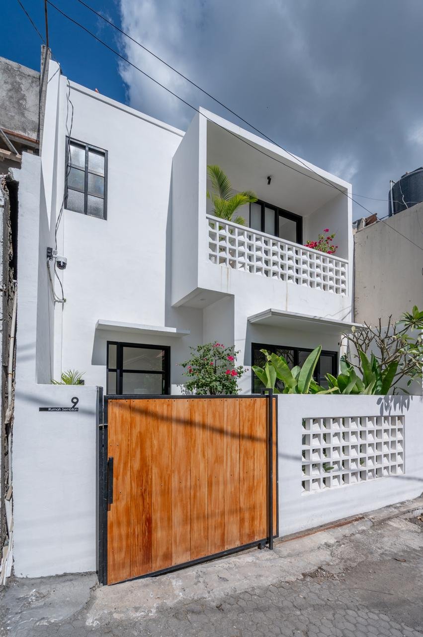 Modern 2-Bedroom Leasehold Villa with Private Pool & Sunken Living in Meruya, Canggu