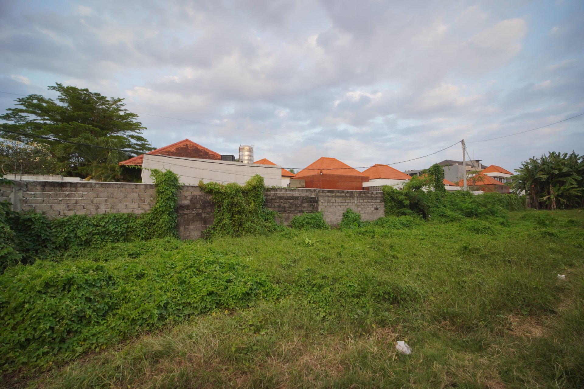 Freehold 1,400 m² Flat Land in Seminyak with Main-Road Access & Clean KKPR Title