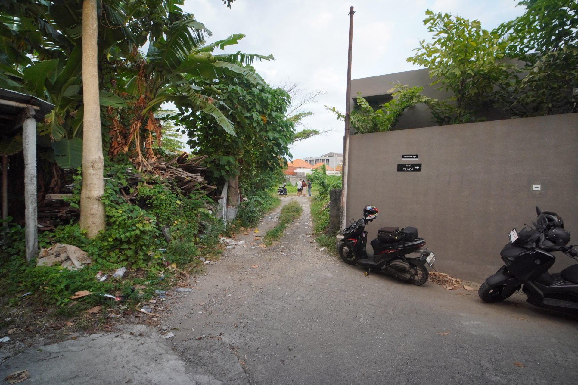 Freehold 1,400 m² Flat Land in Seminyak with Main-Road Access & Clean KKPR Title