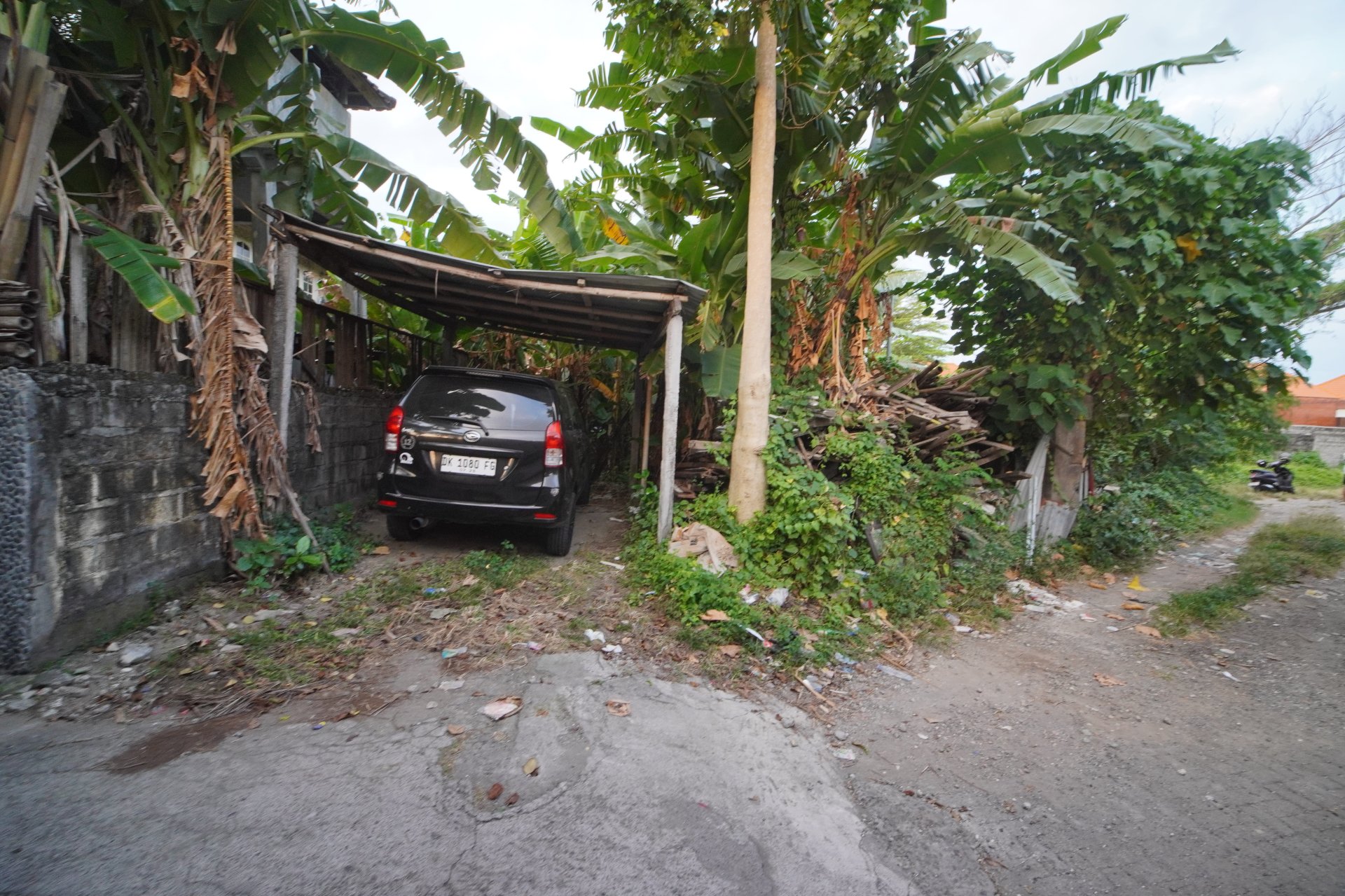 Freehold 1,400 m² Flat Land in Seminyak with Main-Road Access & Clean KKPR Title
