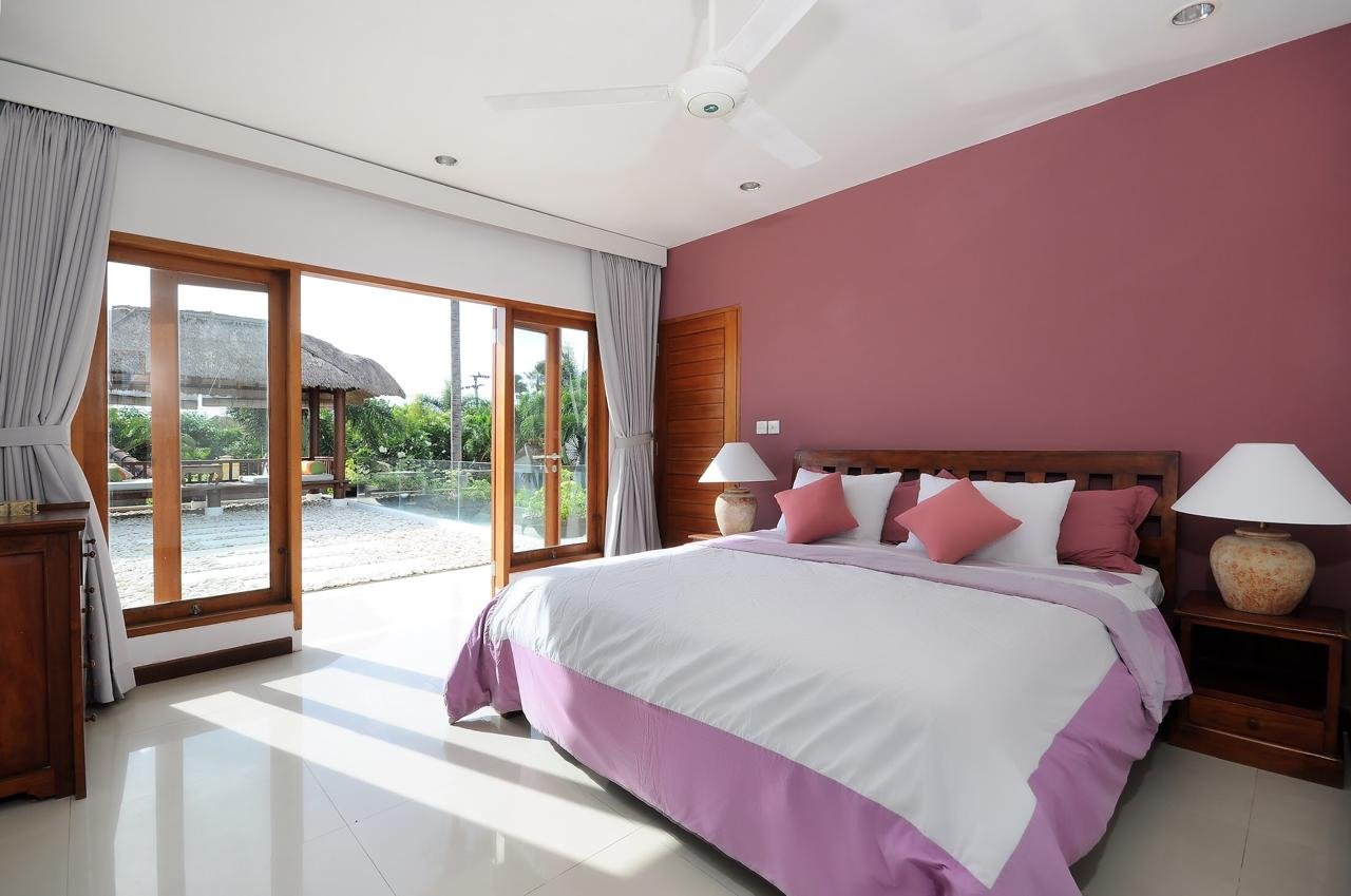 Freehold (SHM) 4-Bedroom Villa in Berawa, Canggu with Rooftop Lounge & Private Pool