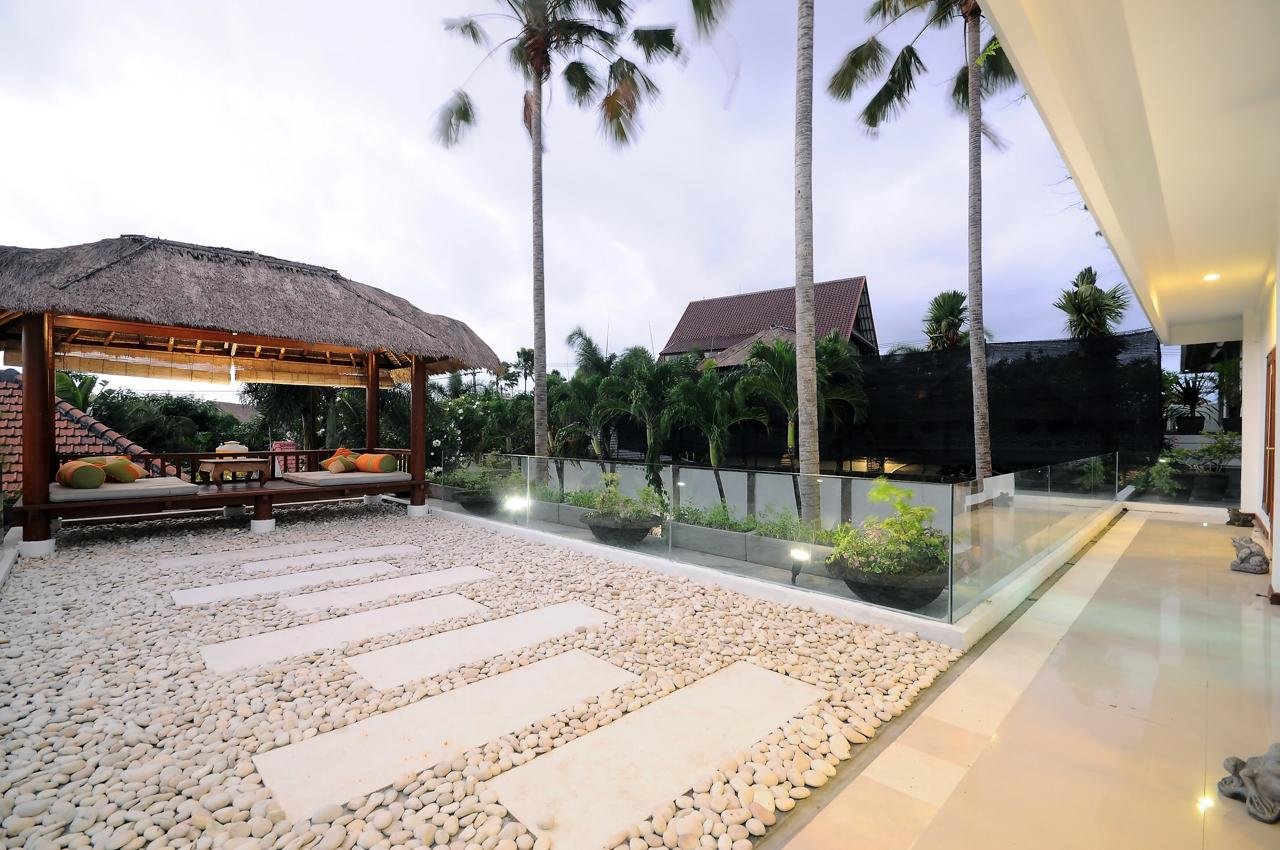 Freehold (SHM) 4-Bedroom Villa in Berawa, Canggu with Rooftop Lounge & Private Pool