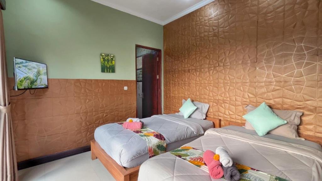 Garden-View 2-Bedroom Villa with Private Pool in Ubud — Furnished for Monthly & Nightly Stays