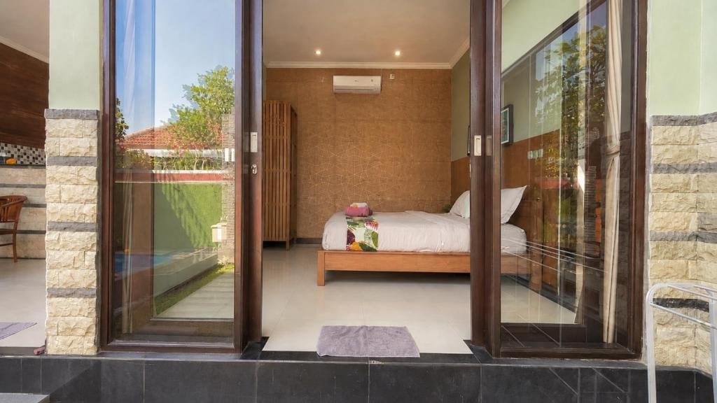 Private-Pool 2-Bedroom Villa in Central Ubud — Open-Plan Living, Ready for Long or Short Stays