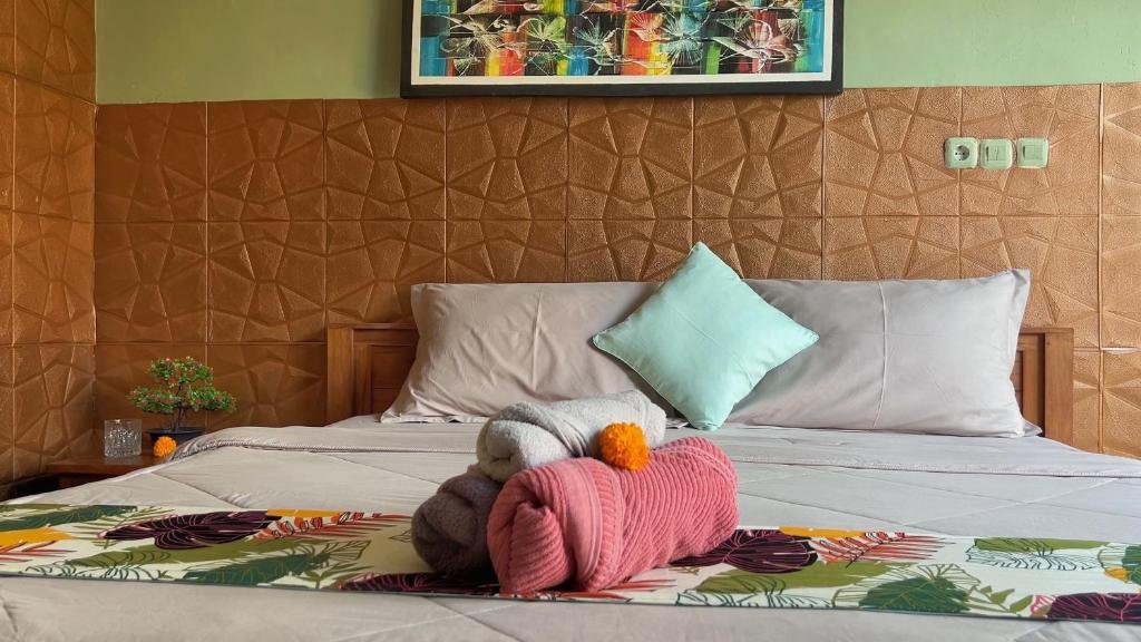 Private-Pool 2-Bedroom Villa in Central Ubud — Open-Plan Living, Ready for Long or Short Stays