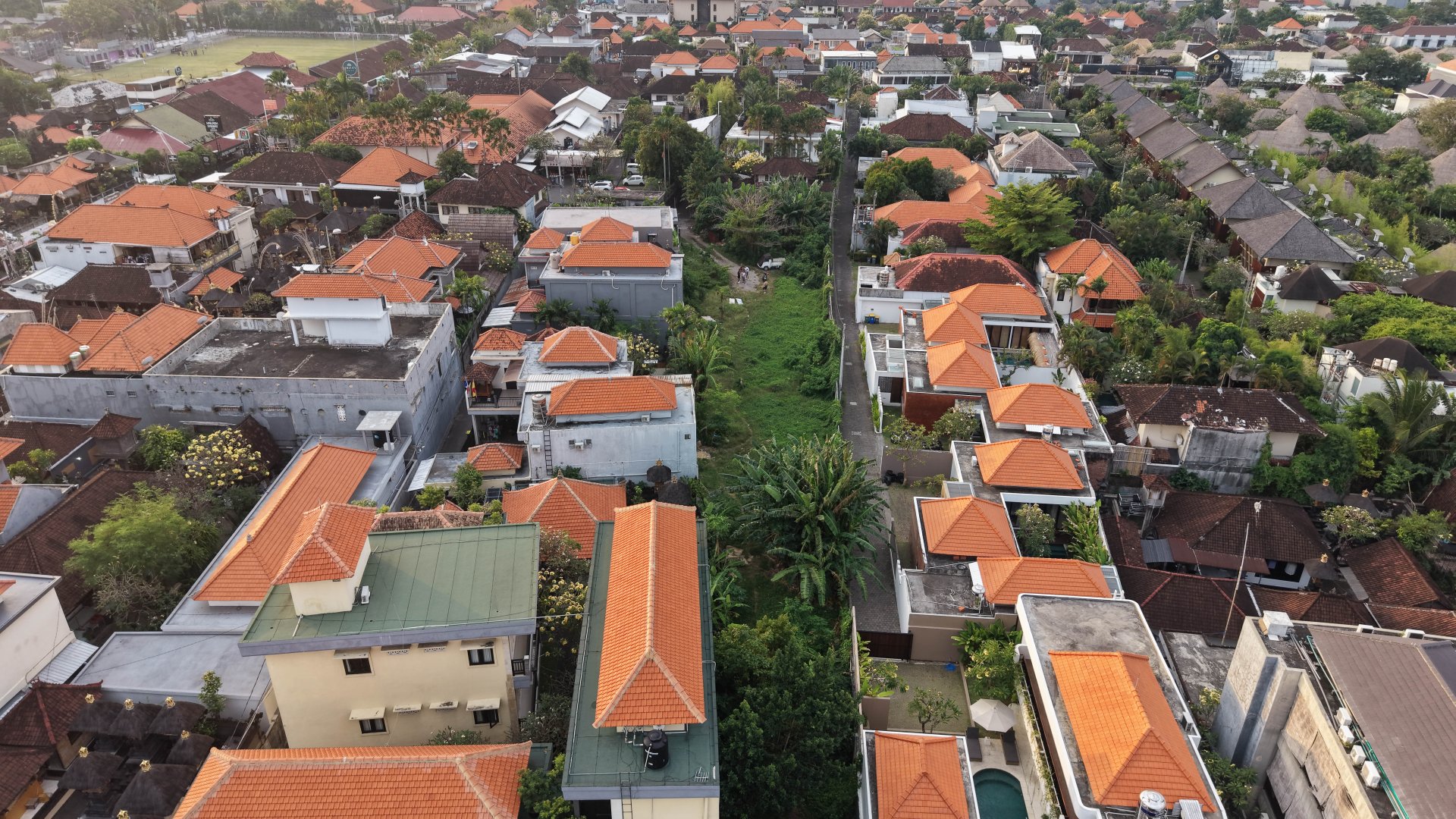Freehold 1,400 m² Flat Land in Seminyak with Main-Road Access & Clean KKPR Title