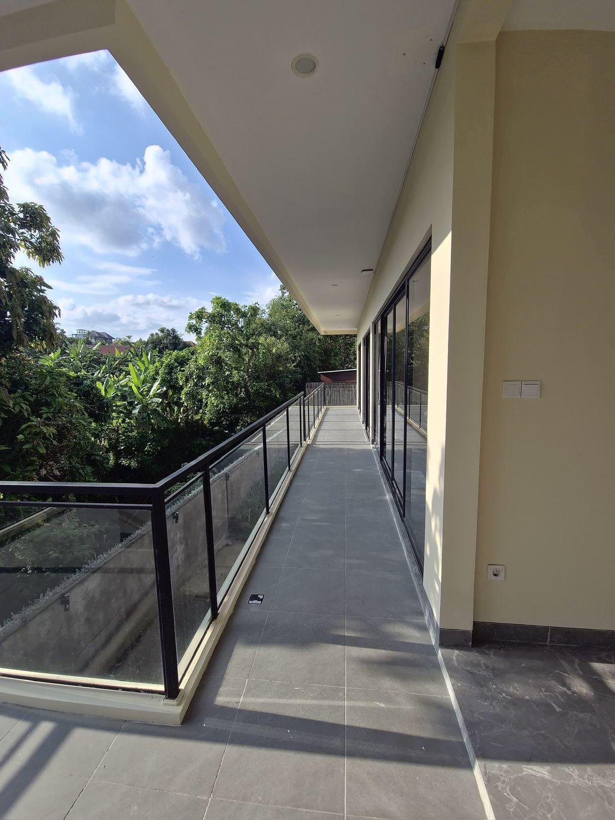 Modern 4-Bedroom Freehold Villa in Prime Umalas Near Seminyak & Canggu